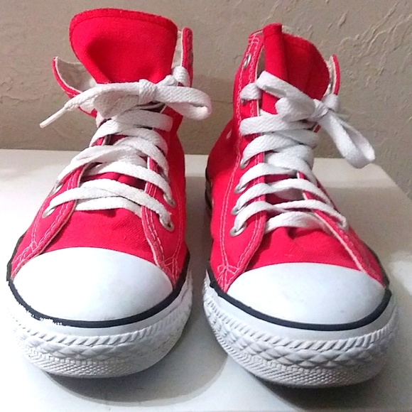 Youth CHUCK TAYLOR CONVERSE HIGH TOPS SIZE 3 NWOT - Picture 2 of 9